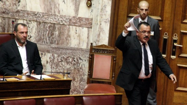 Αποφυλακίζονται Παπάς και Παναγιώταρος | in.gr
