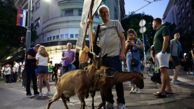Σερβία: Κλιμακώνουν οι φοιτητές με αποκλεισμό του Βελιγραδίου και άλλων μεγάλων πόλεων