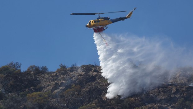 Φωτιά στη Βοιωτία: Μήνυμα του 112 στους κατοίκους της Αλυκής