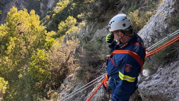 Επιχείρηση διάσωσης τραυματισμένης γυναίκας στον Όλυμπο - Μεταφέρθηκε με ελικόπτερο στο Λιτόχωρο