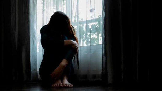 Ελευσίνα: Συνελήφθη 31χρονος που βίαζε και εξέδιδε 17χρονη πριν 4 χρόνια