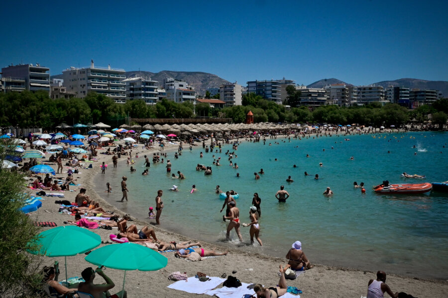 Αγριεύει ο καύσωνας, αύριο η πιο δύσκολη μέρα - Συστάσεις για παύση εργασιών με ηχηρές εξαιρέσεις