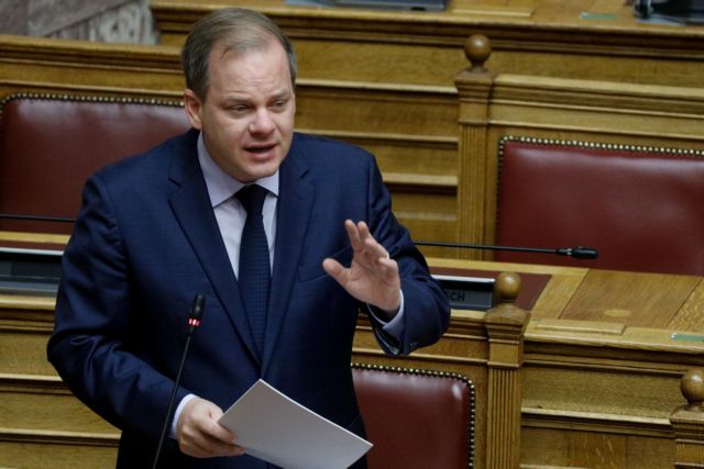 Παραπομπή στο Δικαστικό Συμβούλιο ζητά με υπόμνημα ο Καραμανλής- Στην Επιτροπή Δεοντολογίας η μήνυση Καρυστιανού σε βουλευτές της ΝΔ
