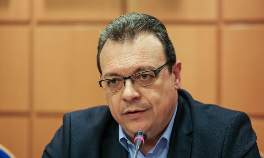 Σ. Φάμελλος: Έξι χρόνια σκανδάλων, ρουσφετιών, γαλάζιων παιδιών, πελατειακού κράτους