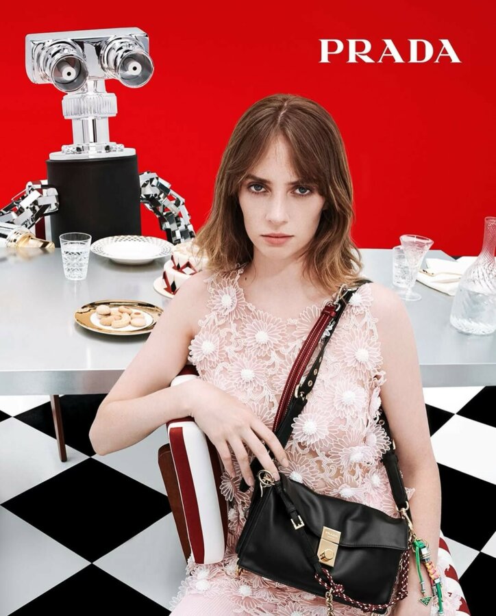 10 Strange Things για τη Maya Hawke που έχει γενέθλια στις  8 Ιουλίου