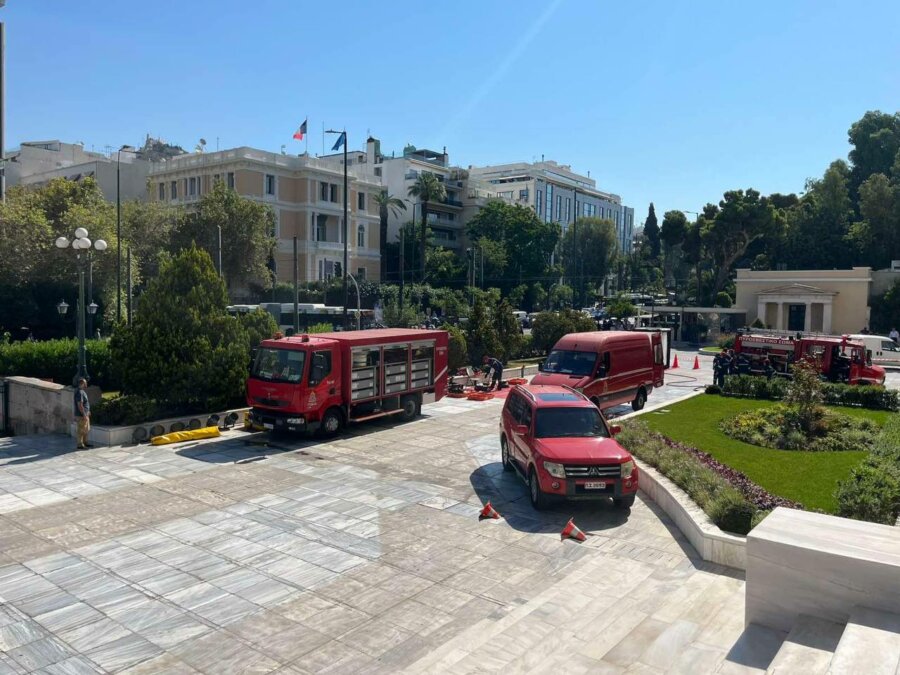 Βουλή: Προς τον πρωθυπουργό ο ύποπτος φάκελος - Αναμένεται ο έλεγχος του περιεχομένου