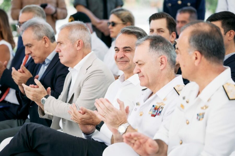 Δωρεά καταδυτικών ρολογιών στα ΟΥΚ – Κ. Μητσοτάκης: Μικρή έμπρακτη έκφραση ευγνωμοσύνης για το εξαιρετικά δύσκολο έργο σας