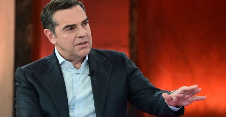 Τσίπρας: Ερχεται η Νέμεσις για τον Μητσοτάκη – «Εγώ δεν έχω να ξεπλυθώ από κάτι, μπορεί να ισχυριστεί το ίδιο;» – «Ανέκδοτο ότι τον πολεμάνε τα συμφέροντα»