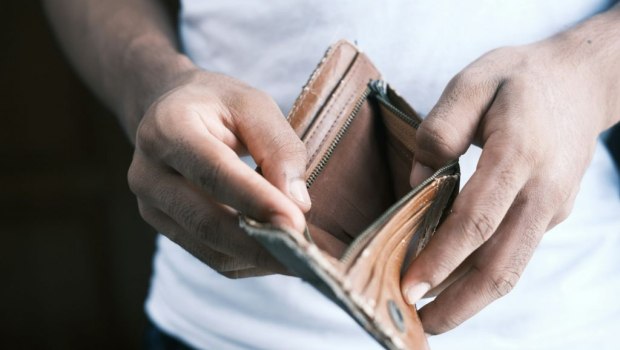 Millennials: «Μη βιώσιμη» η οικονομική τους κατάσταση - Προβληματισμός και ανησυχία για τις άδειες τσέπες