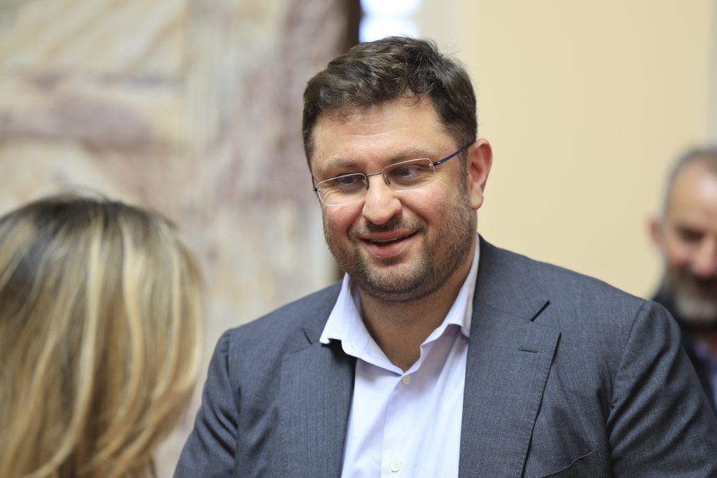 Κ. Ζαχαριάδης για ΠΑΣΟΚ: Θέλουν να εκφράσουν τον Δημοκρατικό κόσμο με «παρών» στην τροπολογία Πλεύρη;