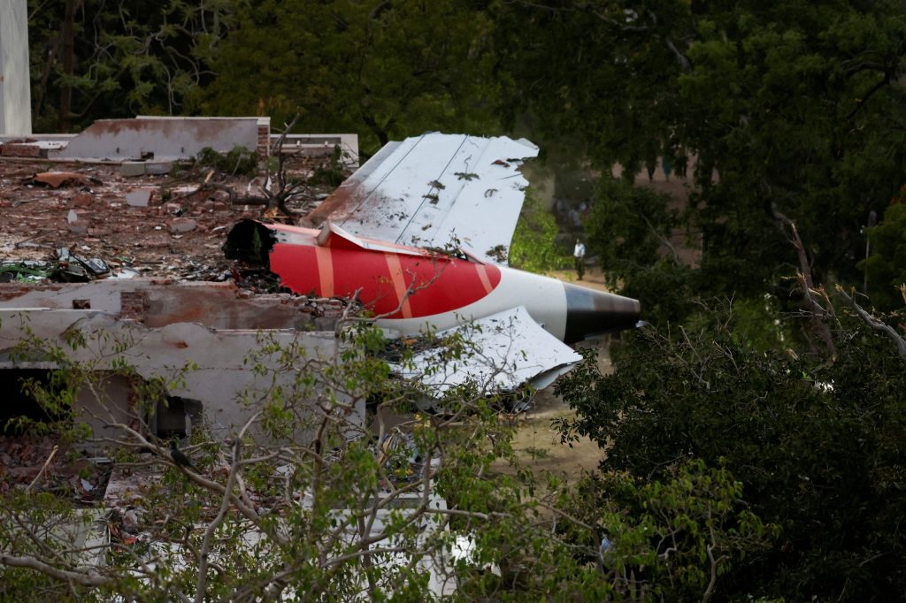 Air India: Οι διακόπτες καυσίμου σταμάτησαν λίγο μετά την απογείωση – Τι δείχνει το προκαταρκτικό πόρισμα