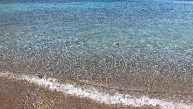 Αττική: Ποιες παραλίες είναι ακατάλληλες για κολύμβηση το 2025