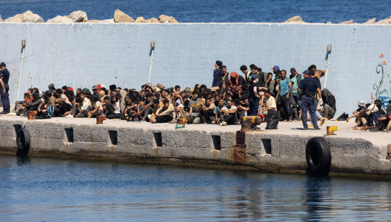 Προσφυγικό: Ακροδεξιός κυβερνητικός αντιπερισπασμός με θύματα πρόσφυγες και μετανάστες