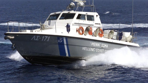 Ευβοϊκός κόλπος: Επικάθιση σκάφους με 8 επιβαίνοντες - Τι λέει το Λιμενικό