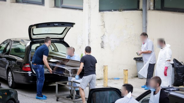 Έφοδος στην Ιατροδικαστική Υπηρεσία Πάτρας - Πήραν φακέλους από το 2020