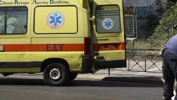 Ίλιον: Οδηγός παρέσυρε και εγκατέλειψε δύο ηλικιωμένους και ένα παιδί - Συνελήφθη μετά από λίγο