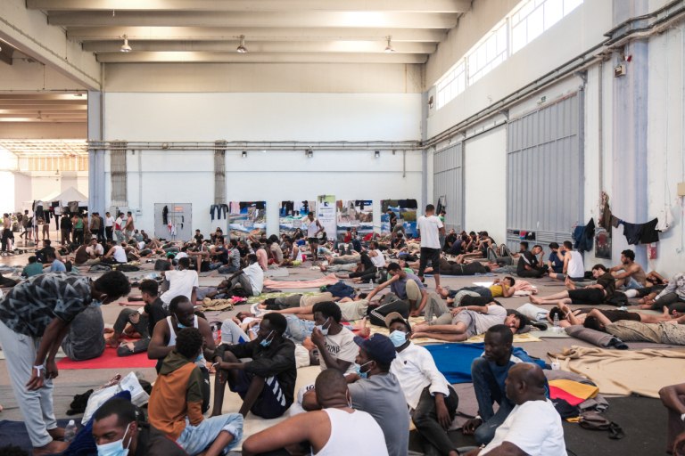Πρόσφυγες και μετανάστες στο εκθεσιακό κέντρο Αγυιάς Χανίων