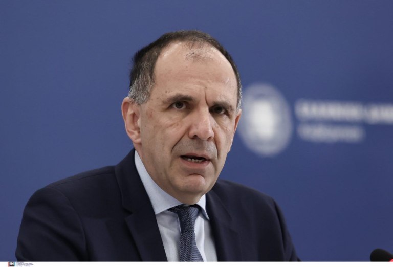 Οι ισορροπίες της Αθήνας ανάμεσα σε Τρίπολη και Βεγγάζη – Η Λιβύη και πάλι στο προσκήνιο