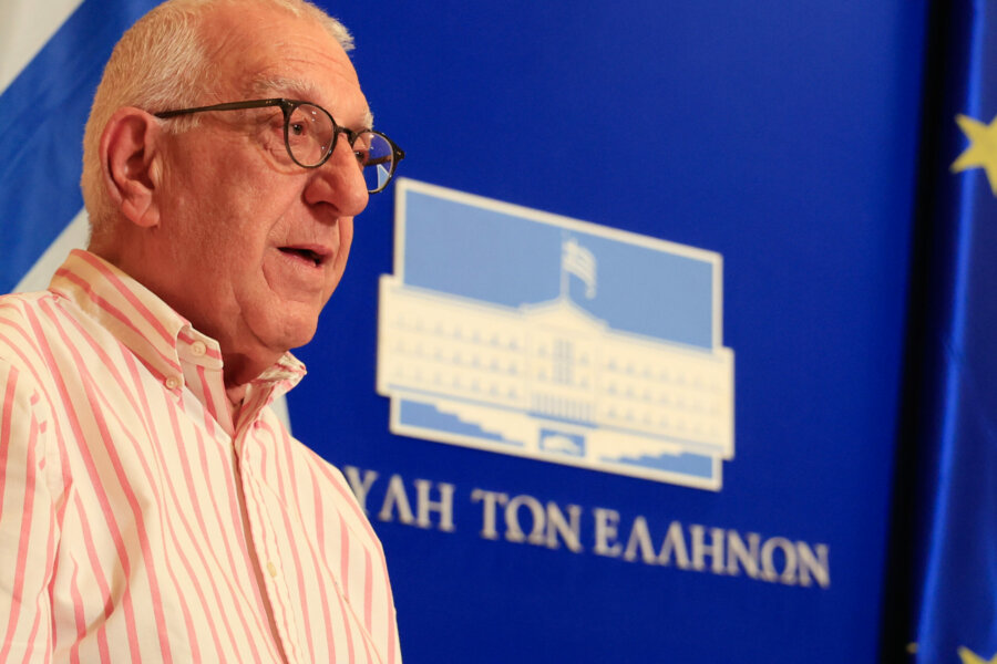 ΚΑΚΛΑΜΑΝΗΣ ΝΙΚΗΤΑΣ ΠΡΟΕΔΡΟΣ ΒΟΥΛΗΣ ΤΩΝ ΕΛΛΗΝΩΝ  KOΠH THΣ ΠITAΣ TΩN KOINOBOYΛEYTIKΩN ΣYNTAKTΩN KAI ΦΩTOPEΠOPTEP (ΓΙΩΡΓΟΣ ΚΟΝΤΑΡΙΝΗΣ/EUROKINISSI)