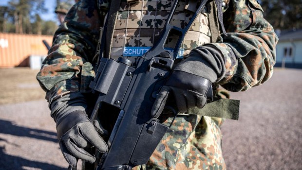 Παράγει η Ρωσία τα τετραπλάσια πυρομαχικά από το NATO;