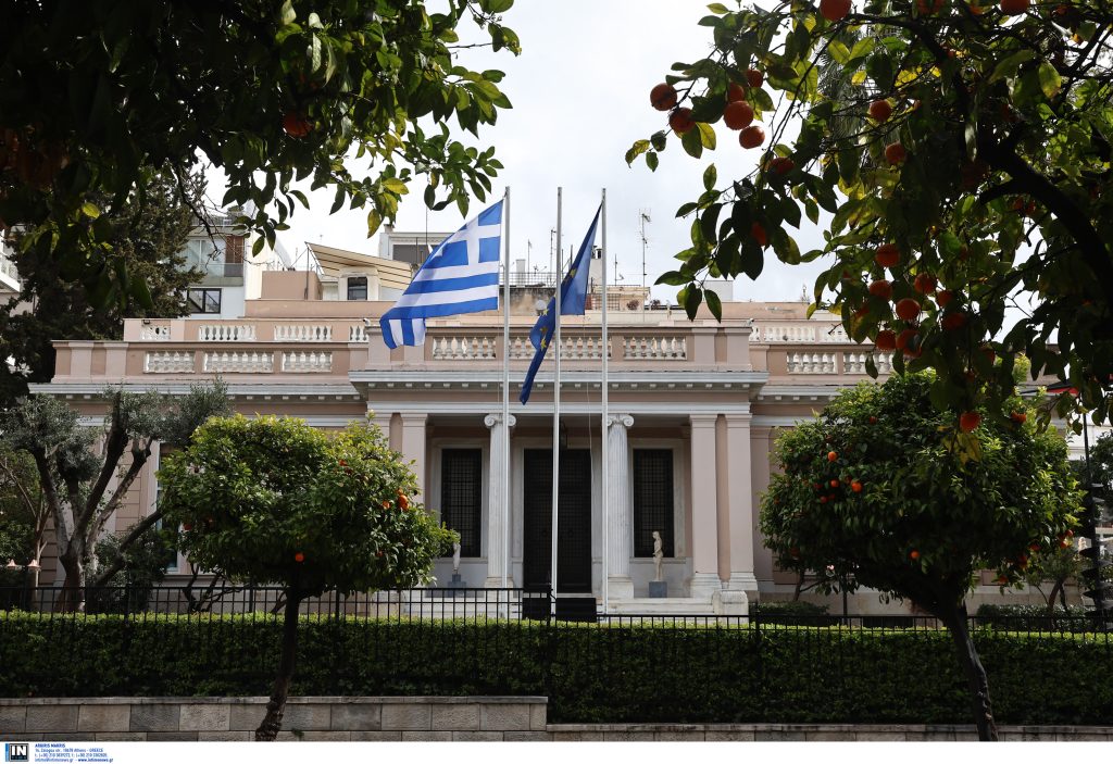 Το «ανάποδο φθινόπωρο» φοβάται το Μαξίμου