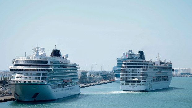 Βαρκελώνη: Μειώνει τη χωρητικότητα για κρουαζιερόπλοια στο λιμάνι, για να αντιμετωπίσει τον υπερτουρισμό
