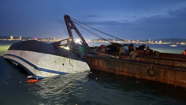 Βιετνάμ: Τουλάχιστον 37 οι νεκροί, έρευνες για τους αγνοούμενους μετά την ανατροπή του τουριστικού σκάφους