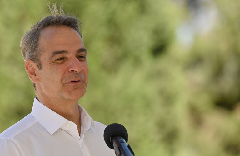 Μητσοτάκης: Ποια σκάνδαλα; Πανηγυρίζει για... το Kids Wallet και το 1566 στην εβδομαδιαία ανασκόπηση