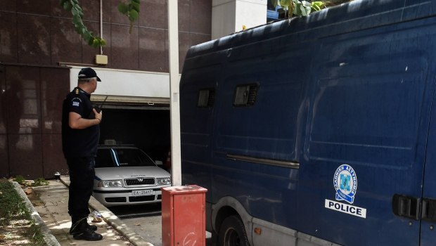 Θρίλερ στην Καλαμάτα: Εντοπίστηκε πτώμα γυναίκας σε ταράτσα πολυκατοικίας - Τι ερευνούν οι αρχές