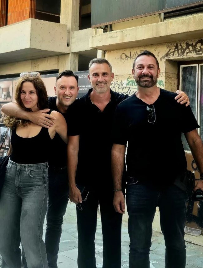 Σάλος στο «Χ» για τη φωτογραφία μετά την κηδεία του Γεράσιμου Μιχελή - Ο Αργύρης Αγγέλου απαντά μετά τις έντονες αντιδράσεις