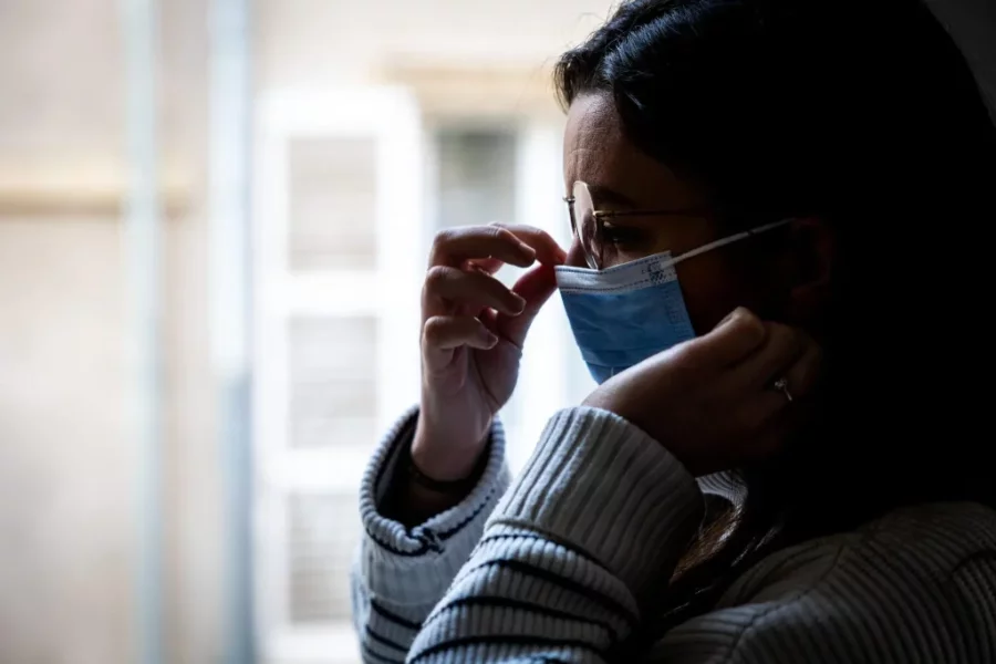 Covid -19: Η πανδημία επιτάχυνε τη γήρανση του εγκεφάλου, ακόμη και σε όσους δεν νόσησαν ποτέ