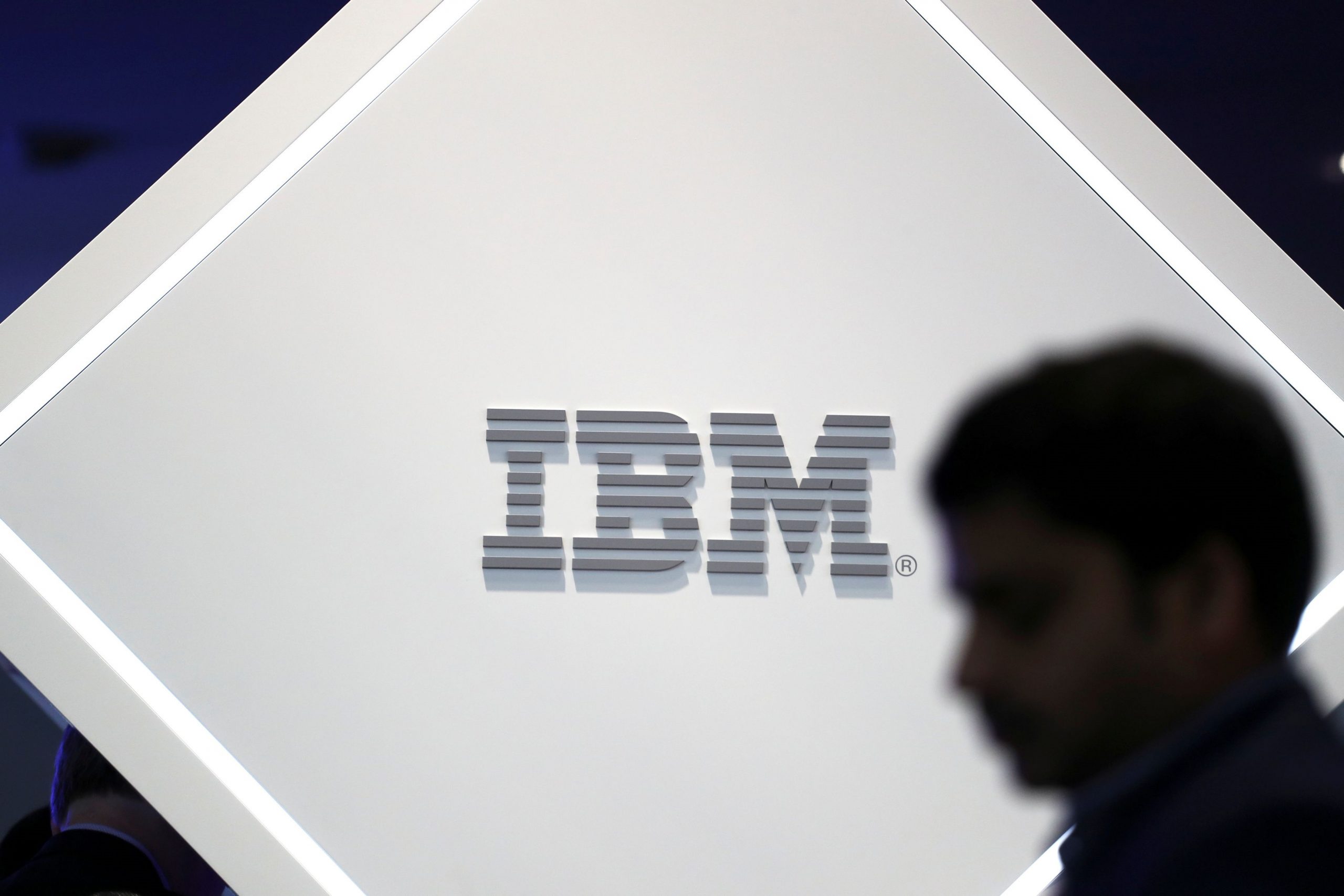 IBM: Οι πωλήσεις λογισμικού επισκιάζουν την αναβίωση των mainframe 