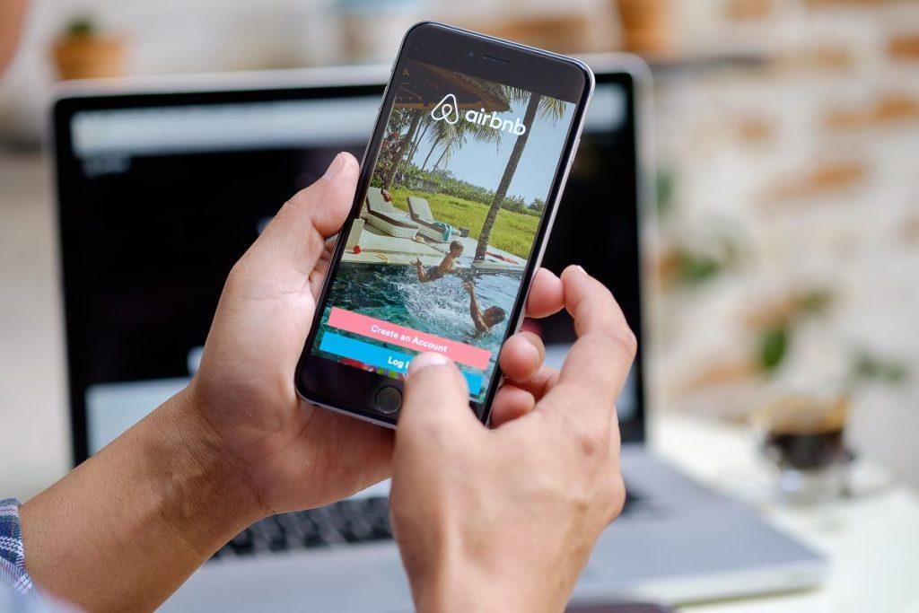 ΟΠΑ: Μικρή έως ανύπαρκτη η επίδραση του Airbnb στην αγορά κατοικίας στην Ελλάδα