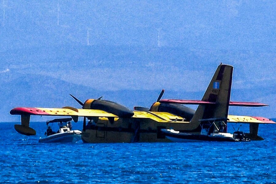 Κορινθιακός: Οι πιλότοι του Canadair για την προσθαλάσσωση - «Δεν μπορείς να φύγεις με έναν κινητήρα»