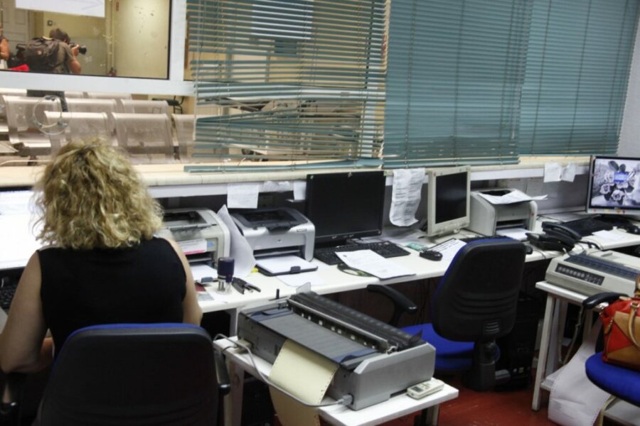 Ζητούν την επαναφορά των Δώρων Χριστουγέννων και Πάσχα και του επιδόματος θερινής άδειας στο Δημόσιο