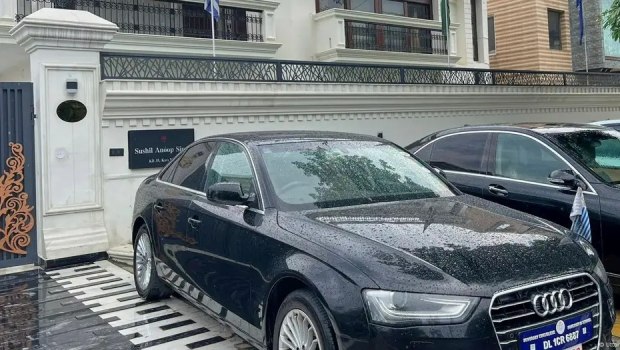 Ινδός κατηγορείται για απάτη με ψεύτικη πρεσβεία φανταστικών χωρών