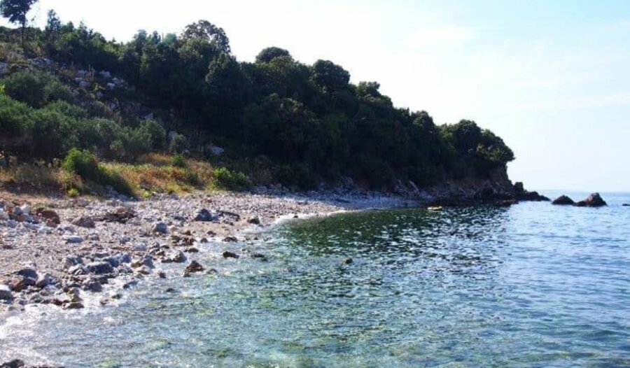 paralia-kalyvi