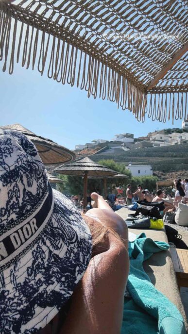 Μαρία Αντωνά: Πήρε το πρώτο καράβι για την Τήνο, προκειμένου να συναντήσει τον Γιώργο Λιάγκα - Φωτογραφίες