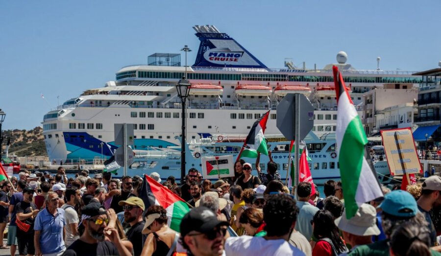 Σκηνικό διχασμού με τα επεισόδια κατά ισραηλινών τουριστών