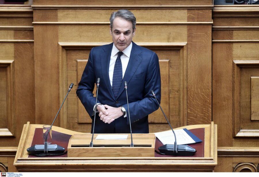 Μητσοτάκης σε Ανδρουλάκη: Κακέκτυπο του ΠΑΣΟΚ του  ’80 χωρίς το χάρισμα του Ανδρέα Παπανδρέου