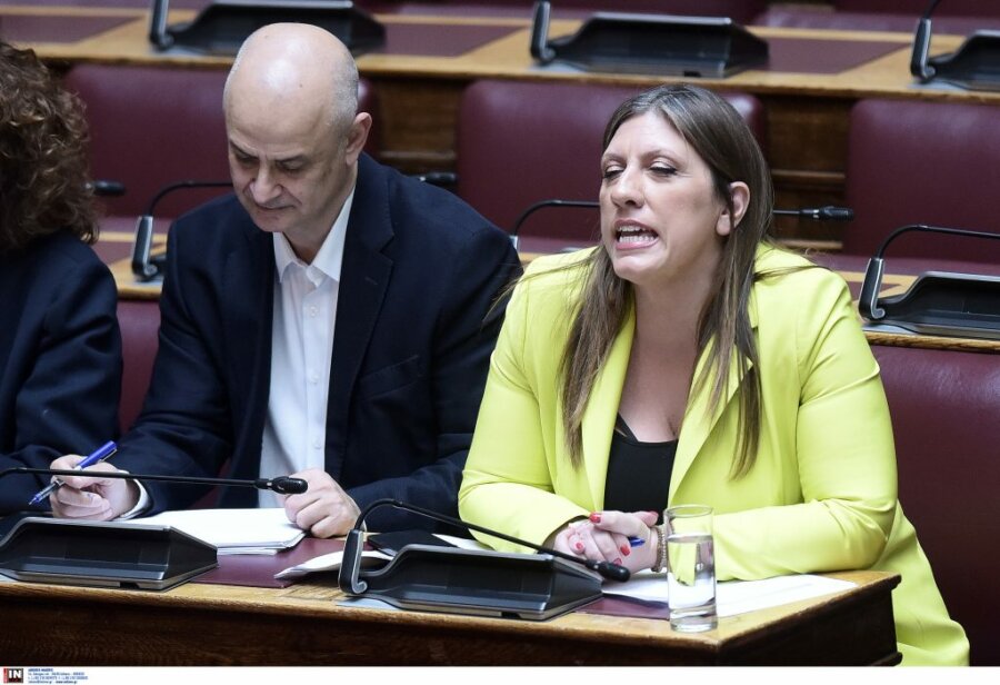 Ένταση και αντεγκλήσεις στην Ολομέλεια μεταξύ Μητσοτάκη και Κωνσταντοπούλου