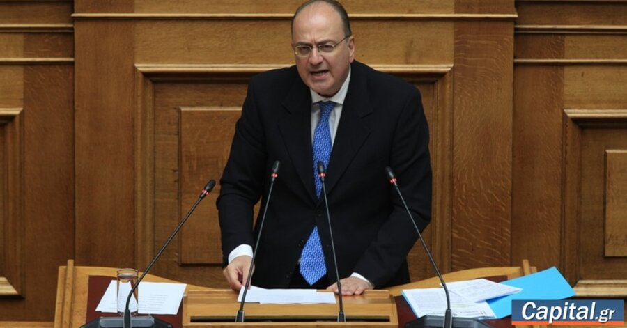 Βουλή: Ανέβηκαν οι τόνοι μεταξύ Μ. Λαζαρίδη και Ευ. Λιακούλη