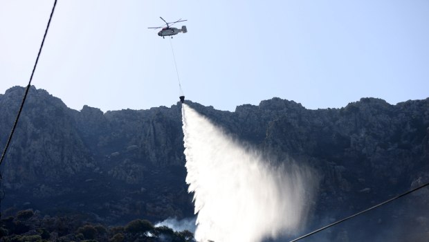 Φωτιά στον Αγιο Νικόλαο Κρήτης - Ηχησε και το 112