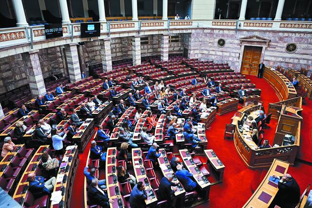 Κυβέρνηση χωρίς συμμάχους