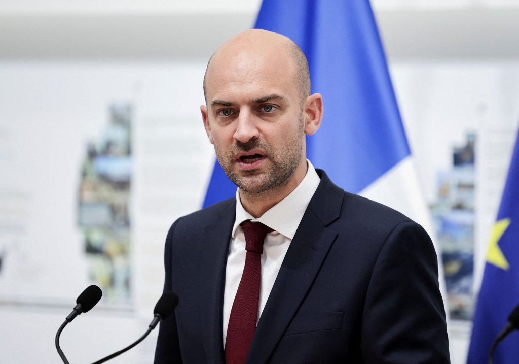 Απομακρύνθηκε Παλαιστίνια υπότροφος από τη Γαλλία μετά από αντισημιτικές αναρτήσεις