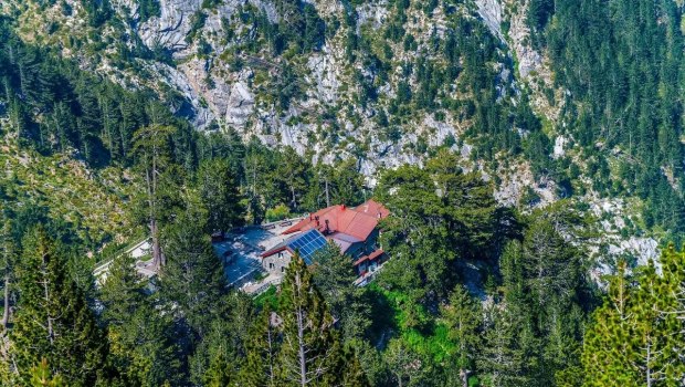 Όλυμπος: «Αρνήθηκαν να στείλουν ελικόπτερο», λέει ο τραυματίας - «Δεν κινδύνευε η ζωή του», απαντά η πυροσβεστική