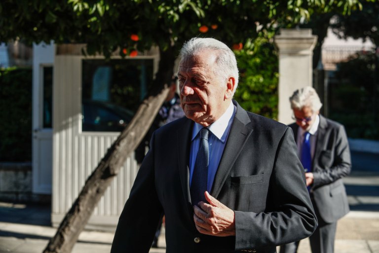 Πυρά Αβραμόπουλου στην κυβέρνηση για την εξωτερική πολιτική - «Η Ελλάδα απούσα και θεατής»