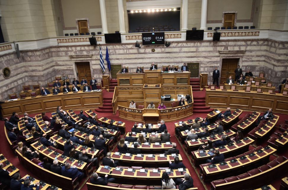 Βουλή: Η αντιπολίτευση παραμένει χώρια παρά τον κοινό βηματισμό