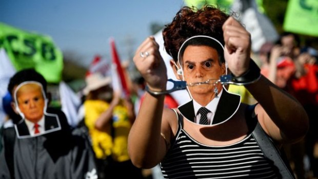 Βραζιλία: Δικαστής διατάσσει την κατ' οίκον κράτηση του Μπολσονάρου