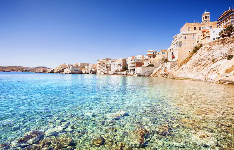 Η Σύρος είναι η «επιτομή της κομψότητας» για τους Γάλλους ταξιδιώτες – News.gr